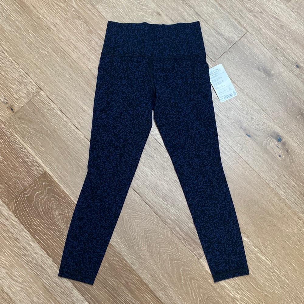 Athleta Salutation Stash Pocket II 7/8 Tight - Size S - NWT